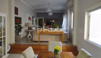 Casa com 4 quartos à venda na Rua Coronel Feijó, 624, São João, Porto Alegre, 243 m2 por R$ 1.310.000