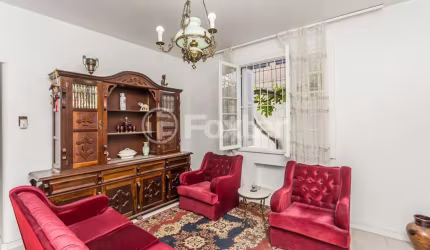 Casa com 7 quartos à venda na Rua João Guimarães, 97, Santa Cecília, Porto Alegre, 482 m2 por R$ 1.649.000