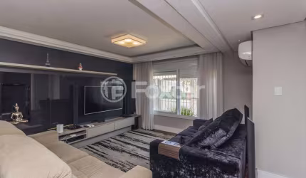 Casa com 4 quartos à venda na Travessa Kuluene, 309, Coronel Aparício Borges, Porto Alegre, 230 m2 por R$ 1.050.000