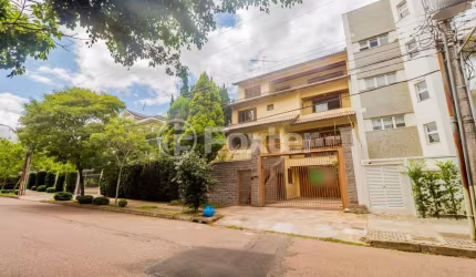 Casa com 5 quartos à venda na Rua Licínio Cardoso, 305, Chácara das Pedras, Porto Alegre, 563 m2 por R$ 3.700.000