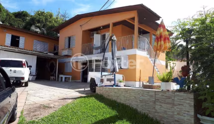 Casa com 3 quartos à venda na Rua José Alves de Castro, 468, Vila Nova, Porto Alegre, 200 m2 por R$ 690.000