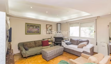 Casa com 5 quartos à venda na Avenida Frei Henrique de Coimbra, 175, Vila Ipiranga, Porto Alegre, 236 m2 por R$ 1.040.000