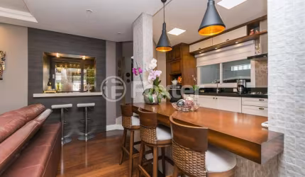 Casa com 4 quartos à venda na Rua Evaristo da Veiga, 72, Partenon, Porto Alegre, 432 m2 por R$ 1.750.000