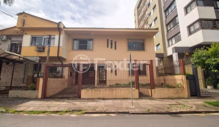 Casa com 6 quartos à venda na Rua Atanásio Belmonte, 498, Passo da Areia, Porto Alegre, 293 m2 por R$ 1.000.000