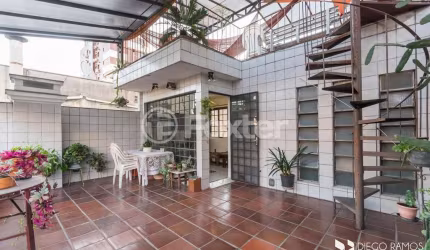Prédio à venda na Rua Felipe Neri, 218, Auxiliadora, Porto Alegre, 454 m2 por R$ 2.100.000