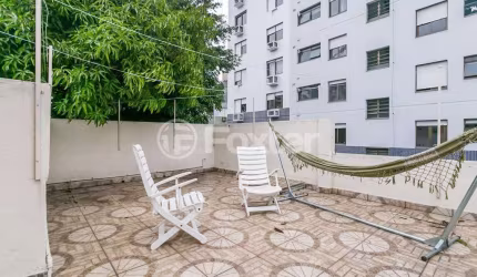Casa com 4 quartos à venda na Rua Felipe de Oliveira, 999, Petrópolis, Porto Alegre, 450 m2 por R$ 2.000.000