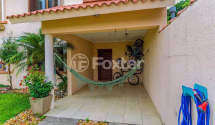 Casa em condomínio fechado com 3 quartos à venda na Avenida da Serraria, 2222, Serraria, Porto Alegre, 110 m2 por R$ 730.000