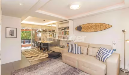Casa em condomínio fechado com 3 quartos à venda na Rua Alberto Jerônimo Guerra, 20, Mário Quintana, Porto Alegre, 139 m2 por R$ 529.000