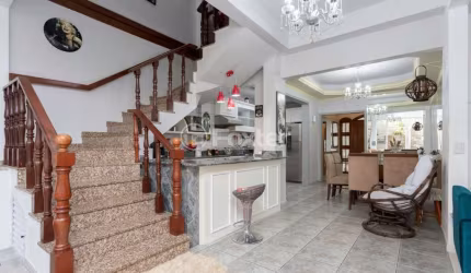 Casa com 3 quartos à venda na Rua Luiz Cézar Leal, 235, Rubem Berta, Porto Alegre, 190 m2 por R$ 551.000