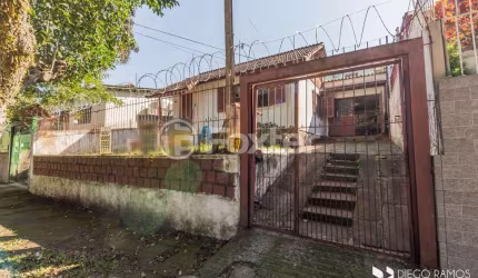 Casa com 2 quartos à venda na Rua Landel de Moura, 3096, Cavalhada, Porto Alegre, 180 m2 por R$ 290.000