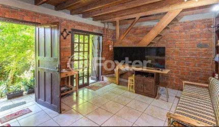 Casa com 4 quartos à venda na Rua Altos da Amapá, 100, Vila Nova, Porto Alegre, 400 m2 por R$ 900.000