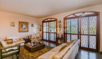 Casa comercial com 2 salas à venda na Praça José Assunção, 42/50, Vila Assunção, Porto Alegre, 600 m2 por R$ 1.600.000