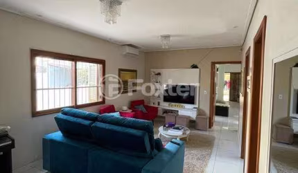 Casa com 4 quartos à venda na Rua Laudelino Freire, 482, Sarandi, Porto Alegre, 180 m2 por R$ 676.875