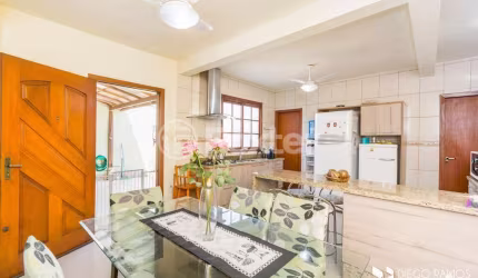Casa comercial com 3 salas à venda na Avenida Maria Josefa da Fontoura, 336, Sarandi, Porto Alegre, 250 m2 por R$ 710.000