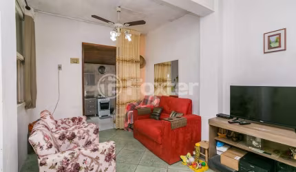 Casa comercial com 1 sala à venda na Avenida da Cavalhada, 1947, Cavalhada, Porto Alegre, 61 m2 por R$ 750.000