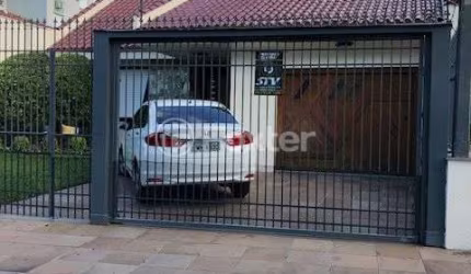 Casa com 4 quartos à venda na Avenida João XXIII, 57, São Sebastião, Porto Alegre, 160 m2 por R$ 1.000.000