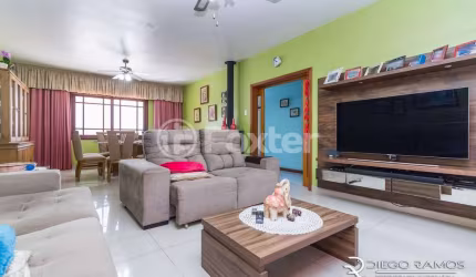 Casa comercial com 2 salas à venda na Travessa Afonso Mabilde, 111, Santa Maria Goretti, Porto Alegre, 247 m2 por R$ 1.090.000