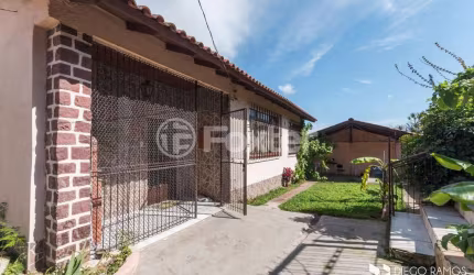 Casa com 4 quartos à venda na Rua Israel, 31, Vila Jardim, Porto Alegre, 140 m2 por R$ 690.000