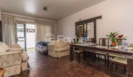 Casa comercial com 1 sala à venda na Avenida Eduardo Prado, 2013, Cavalhada, Porto Alegre, 100 m2 por R$ 750.000