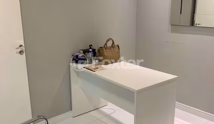 Sala comercial com 1 sala à venda na Avenida Cristóvão Colombo, 2937, Floresta, Porto Alegre, 39 m2 por R$ 185.250