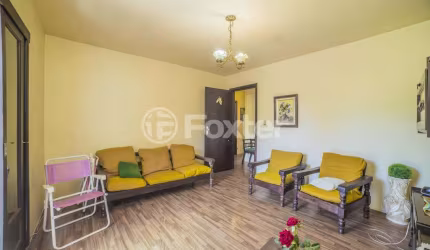 Casa com 3 quartos à venda na Rua Doutor Mário Totta, 1553, Tristeza, Porto Alegre, 170 m2 por R$ 820.000