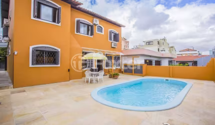 Casa com 4 quartos à venda na Rua Inhanduí, 340, Cristal, Porto Alegre, 204 m2 por R$ 1.200.000
