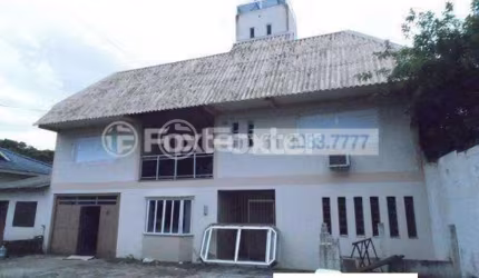 Casa com 3 quartos à venda na Rua dos Plátanos, 50, Igara, Canoas, 314 m2 por R$ 745.000