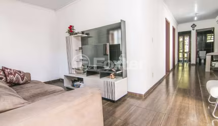 Casa com 2 quartos à venda na Rua Gregório Perez, 258, Cavalhada, Porto Alegre, 80 m2 por R$ 375.000