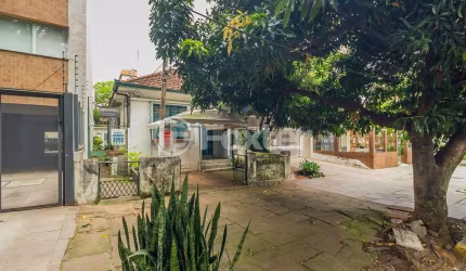 Terreno à venda na Avenida Taquara, 367, Petrópolis, Porto Alegre, 261 m2 por R$ 690.000