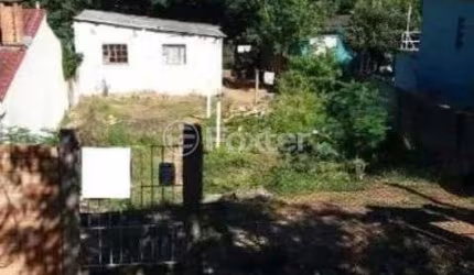 Terreno à venda na Avenida Vicente Monteggia, 1559, Cavalhada, Porto Alegre, 300 m2 por R$ 700.000