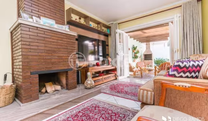 Casa com 3 quartos à venda na Rua Carlos Ferreira, 34, Teresópolis, Porto Alegre, 258 m2 por R$ 1.500.000