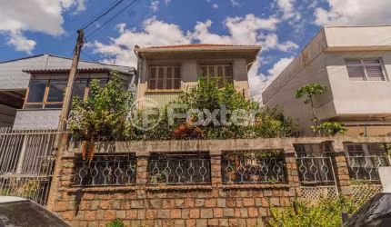 Casa com 2 quartos à venda na Rua Irmão Francisco, 65, Humaitá, Porto Alegre, 133 m2 por R$ 750.000