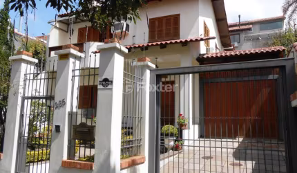 Casa com 4 quartos à venda na Rua Borges do Canto, 265, Petrópolis, Porto Alegre, 350 m2 por R$ 2.500.000