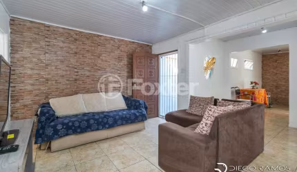 Casa com 6 quartos à venda na Rua Cirilo Leite Torres, 75, Espírito Santo, Porto Alegre, 110 m2 por R$ 700.000