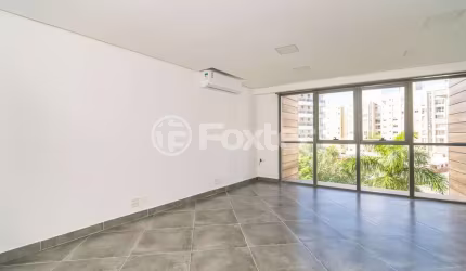 Sala comercial com 1 sala à venda na Avenida Wenceslau Escobar, 2714, Cristal, Porto Alegre, 33 m2 por R$ 445.000
