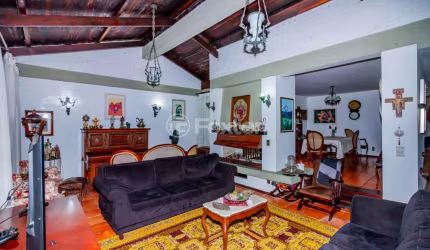 Casa com 5 quartos à venda na Avenida Guaíba, 900, Ipanema, Porto Alegre, 365 m2 por R$ 1.300.000