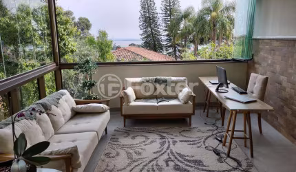 Casa em condomínio fechado com 3 quartos à venda na Rua Edgar Luiz Schneider, 550, Jardim Isabel, Porto Alegre, 243 m2 por R$ 1.100.000