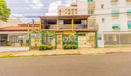 Casa com 3 quartos à venda na Rua Atanásio Belmonte, 415, Boa Vista, Porto Alegre, 300 m2 por R$ 950.000