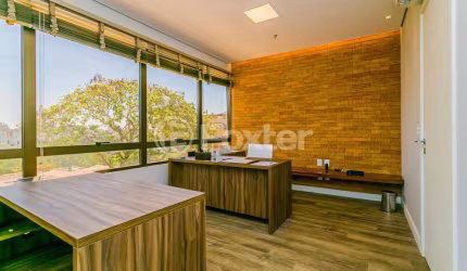 Sala comercial com 2 salas à venda na Avenida Coronel Lucas de Oliveira, 505, Petrópolis, Porto Alegre, 32 m2 por R$ 450.000