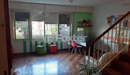 Casa com 4 quartos à venda na Rua Padre Alois Kades S J, 130, Vila Ipiranga, Porto Alegre, 330 m2 por R$ 950.000