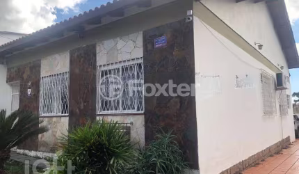 Casa com 5 quartos à venda na Rua André Pitthan, 80, Coronel Aparício Borges, Porto Alegre, 280 m2 por R$ 550.000
