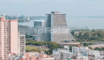 Apartamento com 3 quartos à venda na Rua Duque de Caxias, 1361, Centro Histórico, Porto Alegre, 190 m2 por R$ 652.000