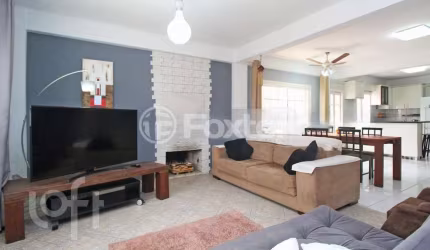 Casa com 3 quartos à venda na Rua Paul Harris, 780, Jardim Itu Sabará, Porto Alegre, 320 m2 por R$ 854.400