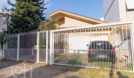 Casa com 4 quartos à venda na Rua Walt Disney, 25, São Sebastião, Porto Alegre, 260 m2 por R$ 780.000