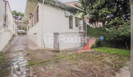 Casa com 4 quartos à venda na Rua Ricalde Marques, 104, Jardim São Pedro, Porto Alegre, 220 m2 por R$ 750.000