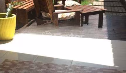 Casa com 3 quartos à venda na Rua Mexiana, 330, Arquipélago, Porto Alegre, 150 m2 por R$ 380.000