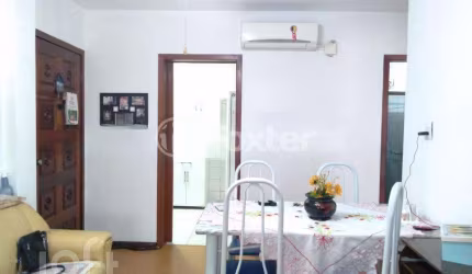 Apartamento com 2 quartos à venda na Rua Lasar Segall, 230, São Sebastião, Porto Alegre, 62 m2 por R$ 215.000