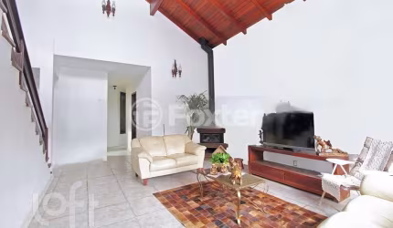 Casa com 2 quartos à venda na Rua Marcelo Gama, 190, São João, Porto Alegre, 250 m2 por R$ 1.320.000
