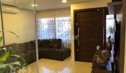 Casa com 4 quartos à venda na Avenida Martins Bastos, 910, Sarandi, Porto Alegre, 253 m2 por R$ 926.000