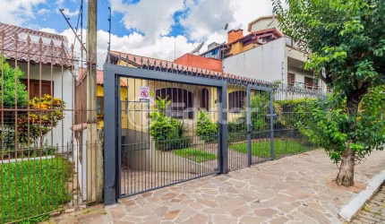 Casa comercial com 1 sala à venda na Rua Eurico Lara, 350, Medianeira, Porto Alegre, 217 m2 por R$ 1.500.000
